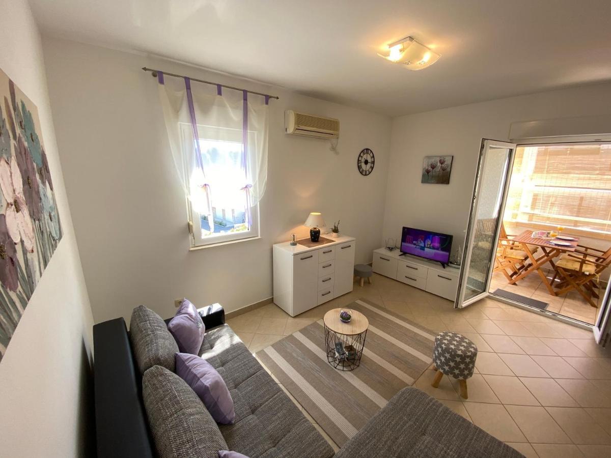 Apartment Tihana Trogir Exterior foto