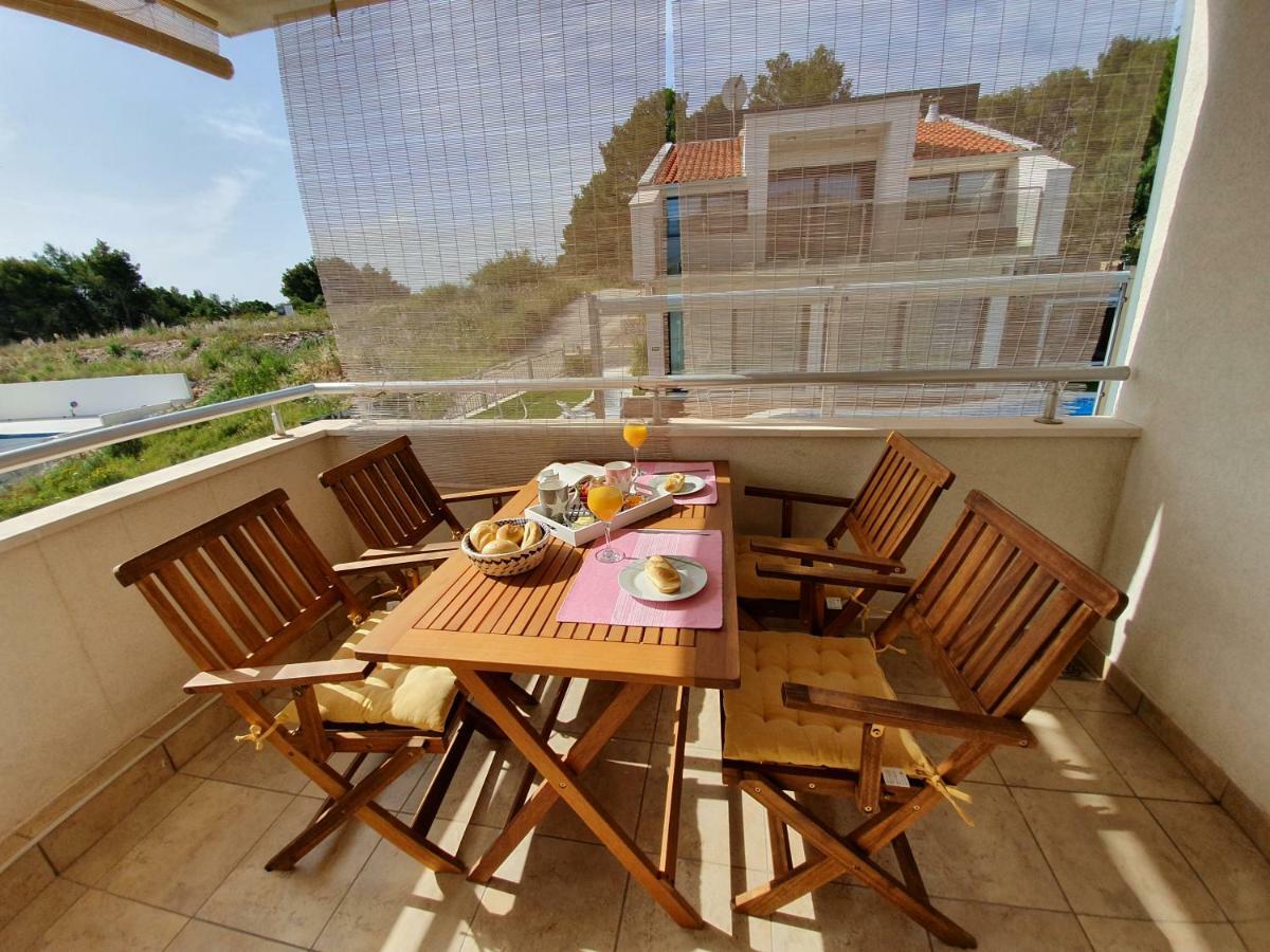 Apartment Tihana Trogir Exterior foto