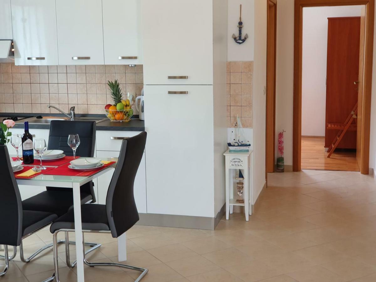 Apartment Tihana Trogir Exterior foto
